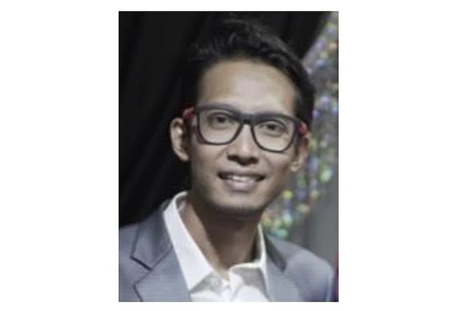 Encik Muhammad Irsadi Munaris.