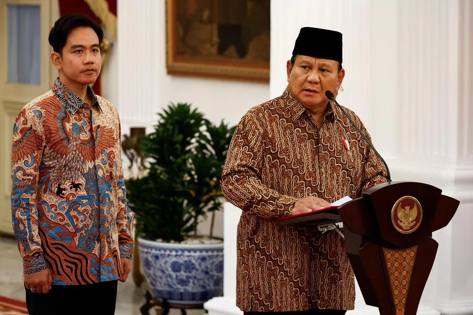 Presiden Indonesia, Encik Prabowo Subianto (kanan) dan Naib Presiden, Encik Gibran Rakabuming Raka, disifatkan sebagai pasangan ideal dan memberi harapan baru kepada Indonesia.