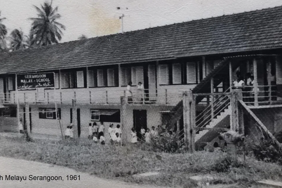 SEKOLAH TERSAYANG: Gambar arkib Sekolah Melayu Serangoon yang diambil pada 1961.