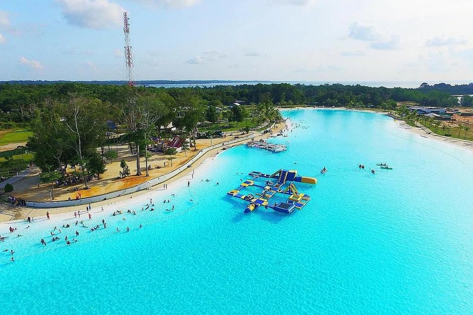TARIKAN PELANCONG: Antara pembangunan yang bakal diusahakan di Bintan termasuk Bintan Resorts' Treasure Bay. - Foto BINTAN RESORTS CAKRAWALA