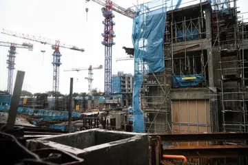 KEMAJUAN TIDAK MEMUASKAN: Tempoh penyelesaian pembinaan lima daripada enam blok flat BTO Punggol Point Cove ditangguh tiga bulan lagi menyusuli penamatan khidmat kontraktor utama.