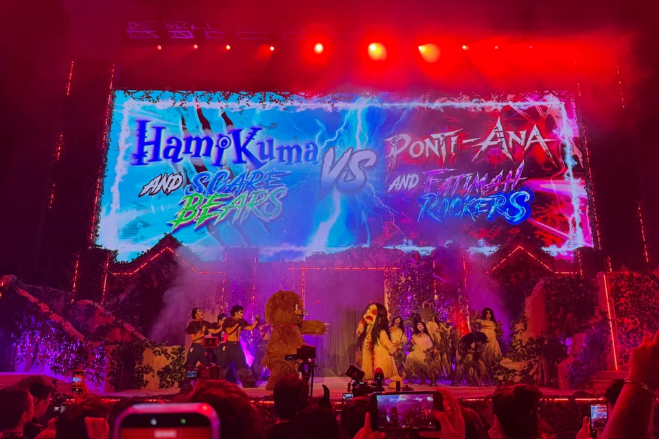 Ponti-Ana membuat penampilan sulung dalam persembahan Nail the Beat di zon seram The Raveyard, bersama HamiKuma, beruang teddy zombi popular dari Universal Studios Japan yang turut membuat penampilan pertamanya di USS.
