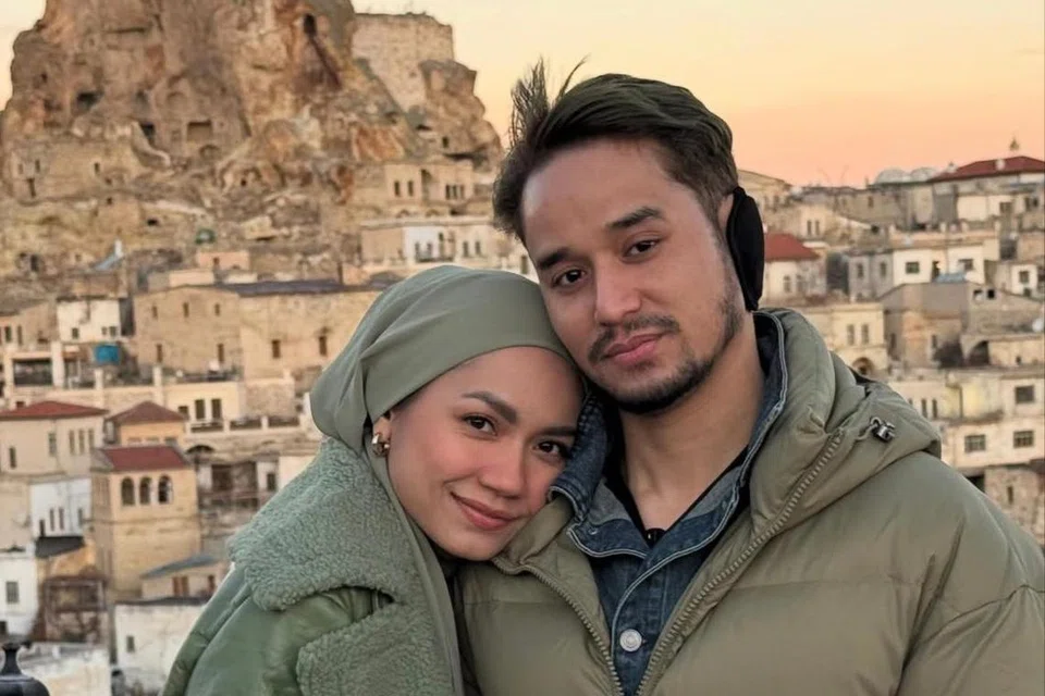 Aprena Manrose, cerai, Mohd Afiq Hazman 