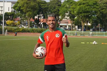 bola sepak singapura