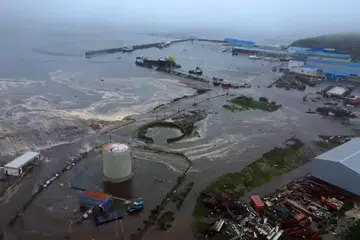Gambar rakaman video dari dron yang dikeluarkan oleh Perkhidmatan Geofizik Akademi Sains Russia pada 30 Julai 2025 ini menunjukkan kawasan Severo-Kurilsk di Pulau Paramushir, utara Kepulauan Kuril, Russia yang dilanda tsunami.