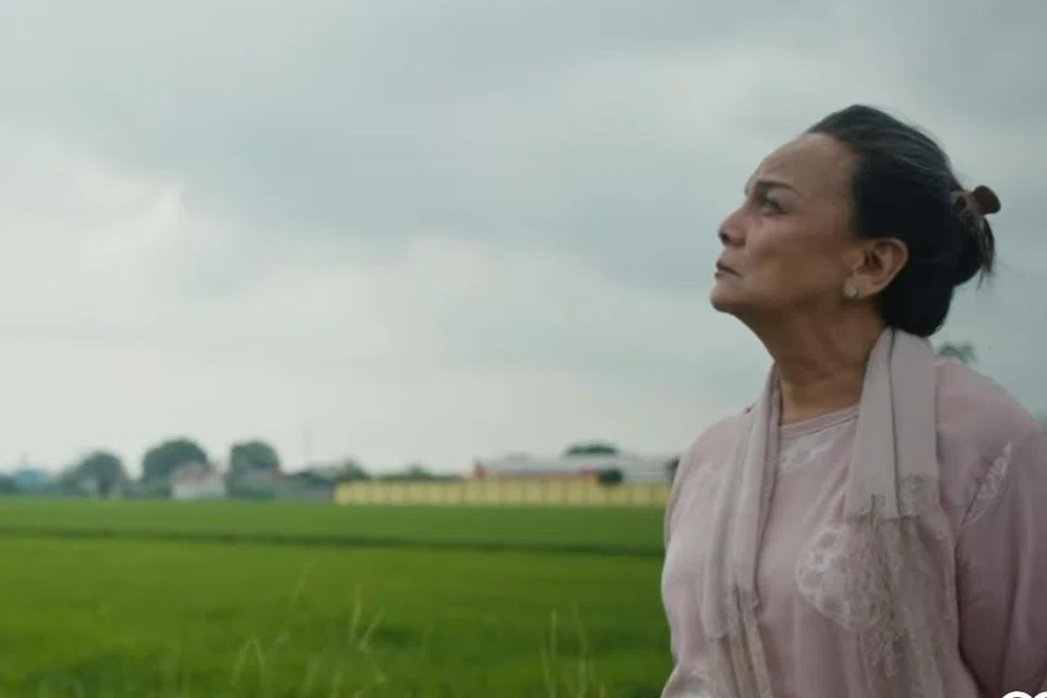 Filem ‘Bila Esok Ibu Tiada’ yang dilakonkan Christine Hakim menjadi platform untuknya berkongsi tentang nilai kekeluargaan dan kasih sayang dalam dunia yang tenat dek krisis global.