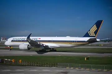 Syarikat penerbangan Singapore Airlines (SIA) menyertakan nasihat tambahan pada 10 Julai bahawa empat penerbangan yang berlepas dari Shanghai ke Singapura pada 11 Julai telah dibatalkan