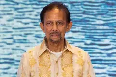 Sultan Hassanal berkata beliau akan terus memegang peranan penting sebagai perdana menteri, menteri pertahanan dan menteri kewangan.