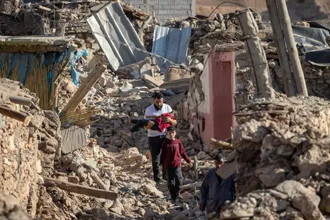 MUSNAH: Gempa bumi berukuran 6.8 pada skala Richter  melanda kawasan pergunungan 72 kilometer ke barat daya bandar pelancongan Marrakesh, menurut Kajian Geologi Amerika Syarikat.