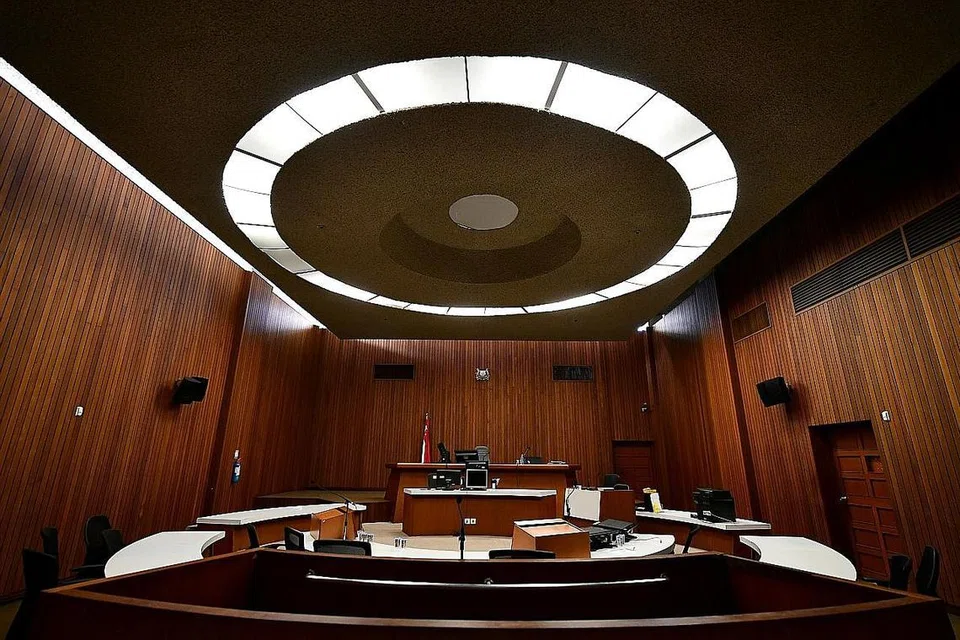 KES MAHKAMAH: Perbuatan mendedahkan butiran peribadi seseorang - yang diistilahkan sebagai 'doxxing' - kini dianggap satu jenayah, dan terangkum dalam Rang Undang-Undang Perlindungan Dari Gangguan (Poha) yang diluluskan Parlimen semalam. - Foto fail