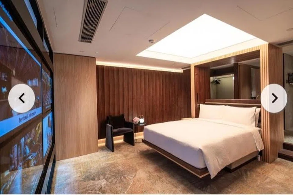 Pada 21 November, Hotel dan Pusat Peranginan Pullman mendedahkan Bilik Transformasinya, sebuah konsep bilik hotel di Pullman Singapore Orchard.