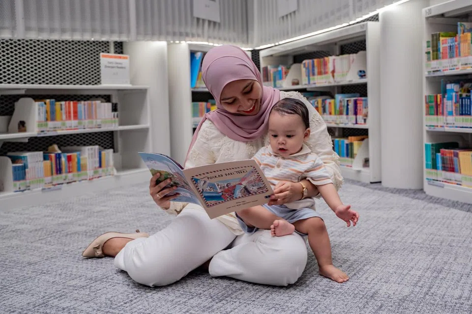 KEINDAHAN TURKEY: Buku ‘Poskad Dari Turki’ turut didedikasikan khas buat anak Cik Nur Fathin Awalludin, Ashryn Muhammad Rashdan, yang kini berusia sembilan bulan.