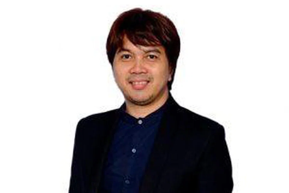 Dr Azhar Ibrahim Alwee.