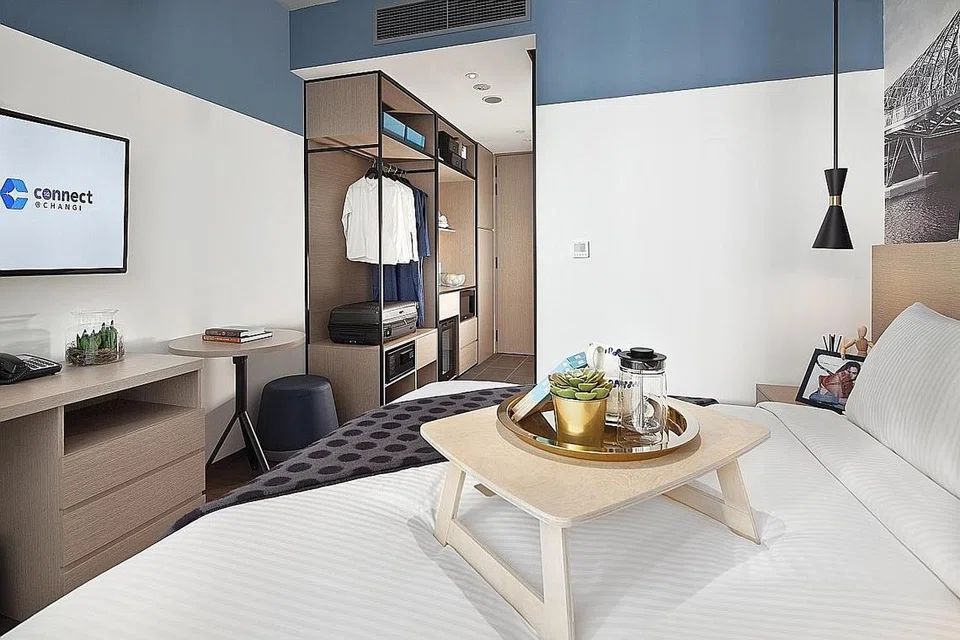 BAK HOTEL: Pelawat yang ke Singapura menerusi STL boleh menjangka layanan bak di hotel, dari bilik penginapan yang lengkap dengan kemudahan harian serta lobi yang selesa mengundang ketibaan mereka ke sana. 