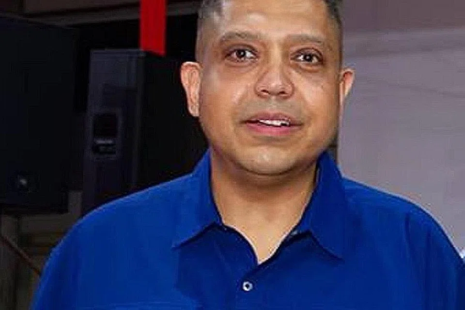 - Encik Yusof Lateef, pemimpin akar umbi di Marine Parade.