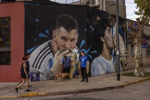 Lionel Messi, Piala Dunia, bola sepak