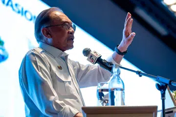 Perdana Menteri Malaysia, Datuk Seri Anwar Ibrahim ketika berucap pada Majlis Perhimpunan Warga Kementerian Kewangan di Putrajaya.