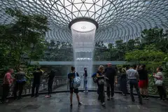 Hari Kebangsaan Singapura pada 9 Ogos 2024 mencatatkan jumlah pengunjung tertinggi di Jewel pada 2024, dengan sebanyak 354,036 pengunjung. 