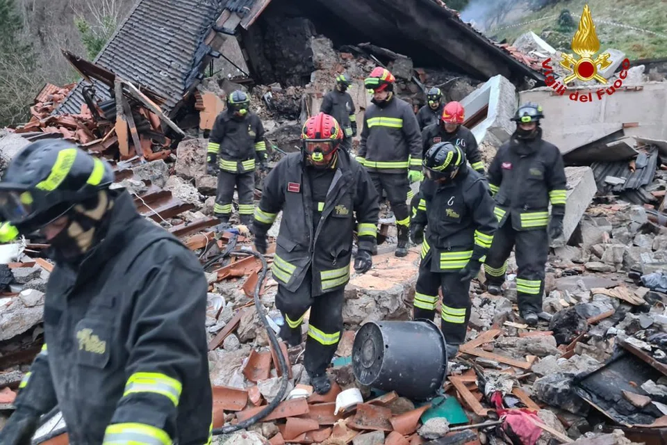 Kebakaran itu berjaya dipadamkan oleh sekitar 25 anggota bomba dari jabatan bomba kawasan Castelnuovo dan Lucca.