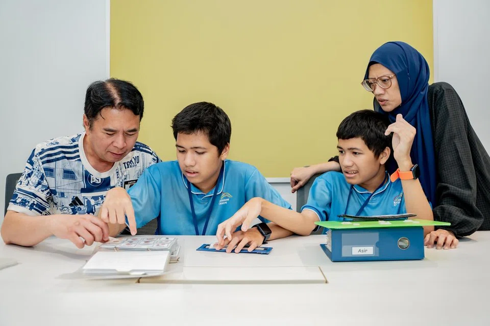 autisme, remaja autisme, sokongan autisme, Zulkefli Zainuddin, Nor Hafizah Abdul Ghani