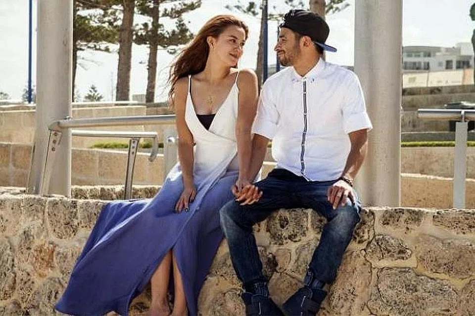 KEHIDUPAN BERBEZA: Juliana Evans berkata beliau kini melalui kehidupan berbeza setelah berumah tangga dengan Tengku Sharuffuddin Shah, seorang kerabat diraja Johor dan Selangor. - Foto MSTAR ONLINE