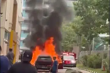 kereta elektrik terbakar, kenderaan elektrik, Woodlands