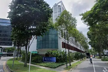 MAUT KETIKA BERTUGAS: Pekerja yang terjatuh dari tingkat 10 ke tingkat tiga di kondominium Watermark@Robertson Quay disahkan mati di tempat kejadian pada 5 April lalu. - Foto TANGKAP LAYAR PETA GOOGLE