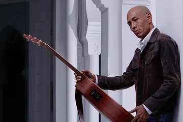 MASIH BERKARYA : Maman menghasilkan 20 buah lagu baru sewaktu pemutus litar jangkitan Covid-19. - Foto ihsan MAMAN