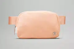 RINGAN: Lululemon Everywhere Belt Bag Large 1L ($62 di Lululemon)