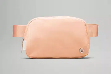 RINGAN: Lululemon Everywhere Belt Bag Large 1L ($62 di Lululemon)