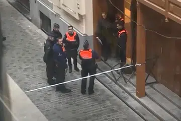 Siasatan awal menunjukkan bahawa Encik B. Aravind Pillay dihampiri dua suspek dan mereka bertengkar sebelum kejadian tikam itu berlaku di Sint-Pietersstraat di Brussels pada 7 November.