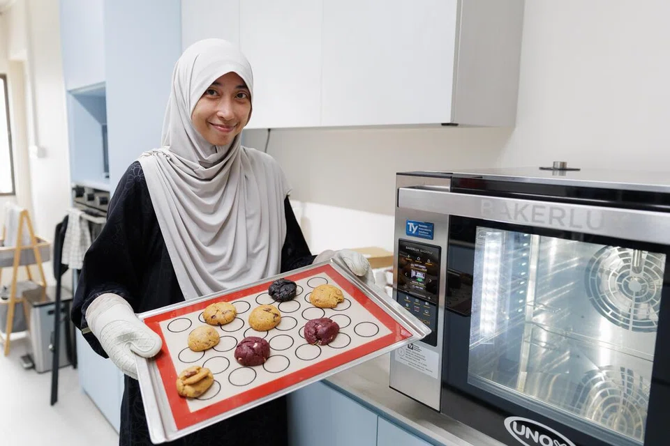 buat kuih, perniagaan dari rumah, hbb