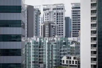 PASARAN SEWA: Bilangan kondo yang disewa terus merosot empat bulan berturut-turut tetapi flat sewa HDB naik semula.