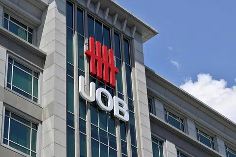 PENCAPAIAN BAIK: Tidak termasuk perbelanjaan penyepaduan Citigroup sekali sahaja, keuntungan bersih teras UOB meningkat 35 peratus kepada $1.51 bilion.