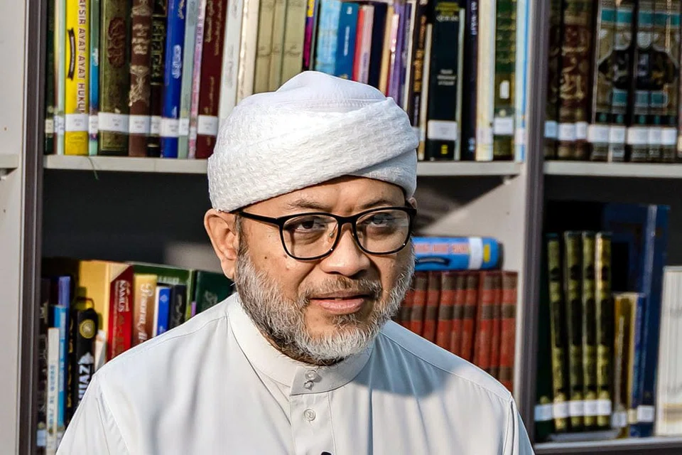 MANFAAT KERJASAMA: Antara manfaat kerjasama RRG dengan pemerintah ialah peluang bertemu dengan tahanan untuk memberi kaunseling dan memperbaiki keadaan mereka, kata Ustaz Hasbi. - Foto BH oleh NUR DIYANA TAHA