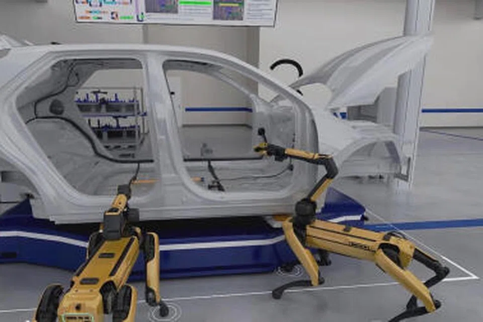 TEKNOLOGI MODEN: Kereta elektrik Hyundai yang terkini mempunyai autonomi Tahap 4. Ini bermakna keretanya memiliki ciri pemanduan yang tidak memerlukan tangan dan pengawasan mata untuk tempoh masa panjang dalam pelbagai lokasi dan situasi.