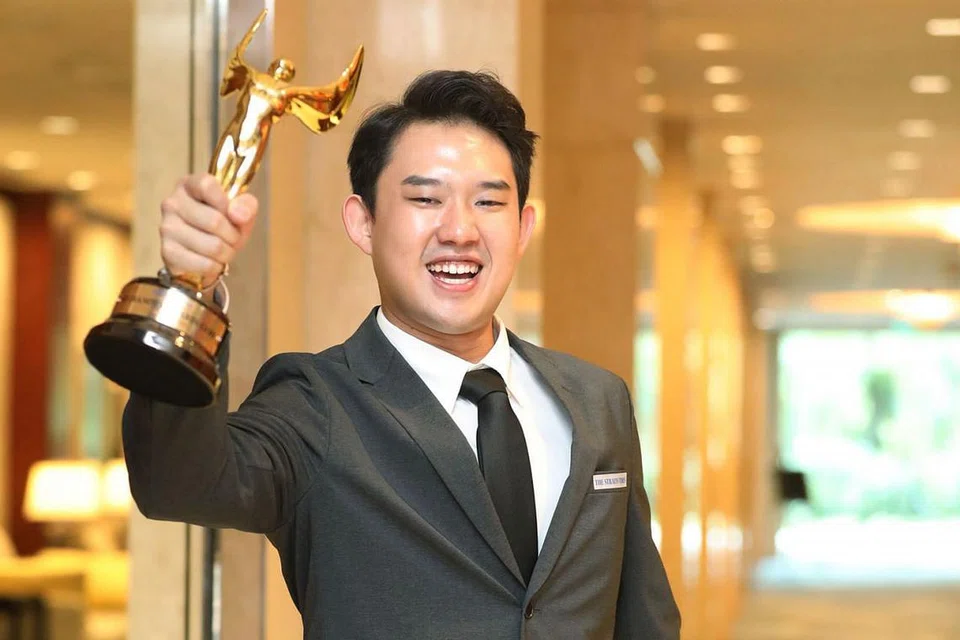 Muhammad Jaris Goh Ali Akbar Goh - Bowling