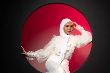 Nur Umairah Mohd Shafiq atau Myra belajar banyak aspek belakang tabir penghasilan karya seni dalam program ‘Kaki Nyanyi’ yang mendewasakannya.