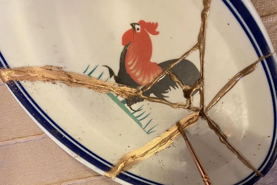 PERBAIKI SERAMIK PECAH: Seni kuno dari Jepun ini bertujuan menggambarkan bagaimana keadaan emosi negatif serta kejadian tidak diingini boleh ‘diperbaiki’ semula. 