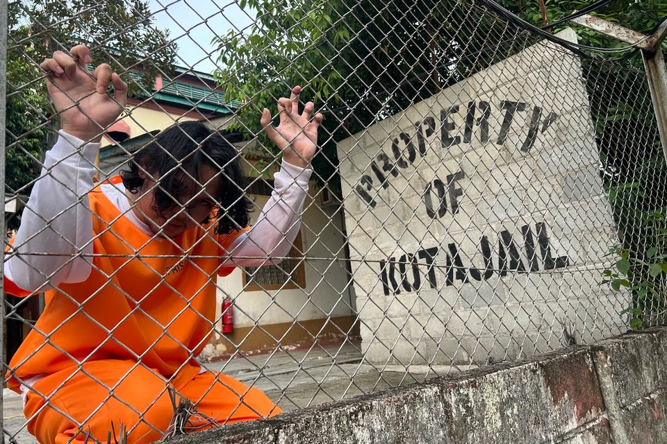 Dulu tembok tingginya menjadi benteng pemisah antara banduan dengan dunia luar, kini pintu sejarah Penjara Air Molek, di tengah bandar Johor Bahru dibuka luas.