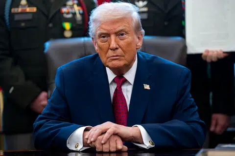 Donald Trump, BBC, sue, defamation, saman, fitnah, ganti rugi