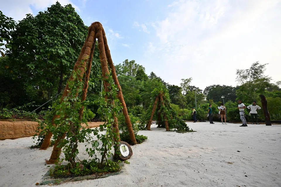 UNTUK KANAK-KANAK: The Natural Playscape di taman terapeutik di Taman Sembawang menawarkan pengalaman dan kawasan permainan interaktif untuk kanak-kanak.