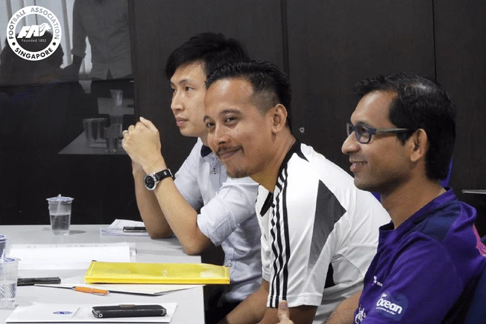 PERTANDINGAN FUTSAL: Jurulatih dan guru sekolah yang akan menyertai Cabaran Futsal Singapore Pools-Persatuan Bola Sepak Singapura (FAS) menghadiri satu sesi taklimat baru-baru ini.