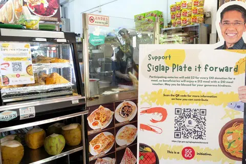 Individu yang ingin menyumbang boleh mengimbas kod QR yang dipaparkan di kafe Tuck in yang terletak Blok 1158 Bedok South Ave 3 dan kedai makan Mohamed Waseef di Blok 73 Bedok South Ave 3.