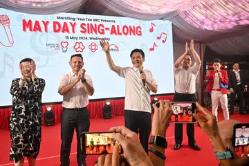 Perdana Menteri, Encik Lawrence Wong, membuat penampilan ke Yew Tee selepas majlis angkat sumpahnya untuk menyambut dan memberi ucapan kepada penduduknya. Beliau disertai di atas pentas oleh AP GRC Marsiling-Yew Tee yang lain termasuk Menteri Negara Kanan (Pertahanan merangkap Tenaga Manusia), Encik Zaqy Mohamad; Mayor Alex Yam; dan Cik Hany Soh.