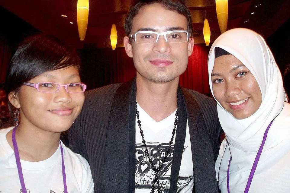 MASIH DALAM HATI: Bunga Citra Lestari menyingkap ingatannya pada arwah suaminya, Ashraf Sinclair (atas), dalam siri video 'Love Story' di YouTube. - Foto DETIK HOT, fail