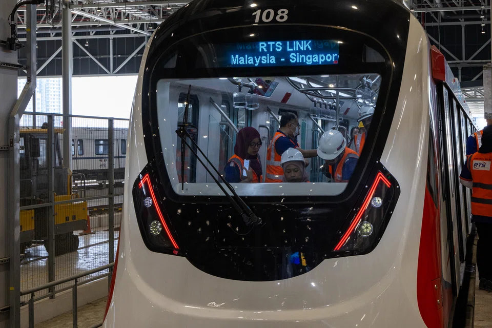 RTS Link, Operasi RTS, Transit Johor Bahru Singapura