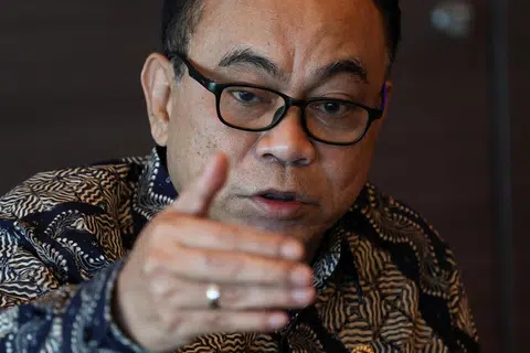 menggodam