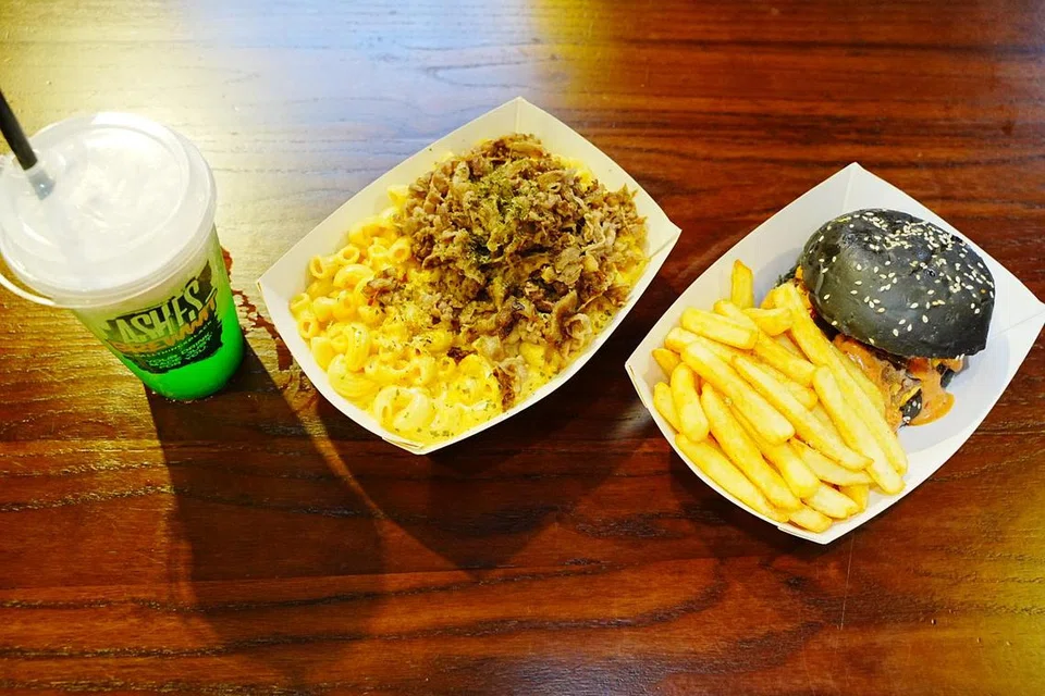 ashes x, fizzy solero, short rib mac & cheese, fried onion cheese burger 
