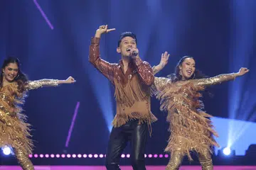 Fairuz Selamat lebih sebak dengan penyingkirannya pada peringkat suku akhir ‘Gegar Vaganza 11’ (GV11) kerana terasa seakan-akan menghampakan peminatnya yang banyak berkorban masa untuknya.
